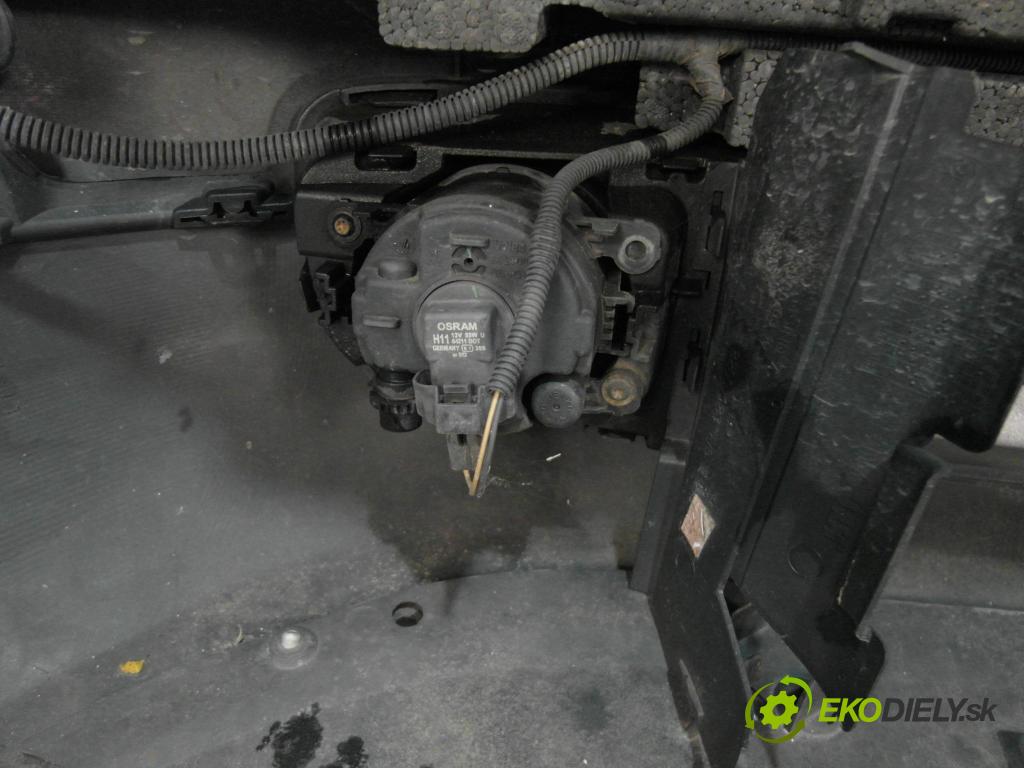 RENAULT SCENIC II (JM0/1_) MINIVAN 2005 88,00 1.9 DCI - F9Q 812 1870,00 Nárazník predný