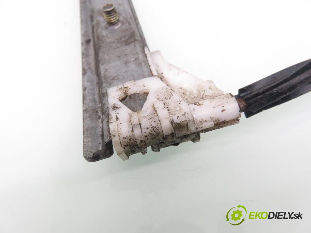 RENAULT LAGUNA II Grandtour (KG0/1_) KOMBI 2006 88,00 1.9 dCi (KG0G) - F9Q 670 1870,00 mechanismus oken PPE 114808 ; 114810