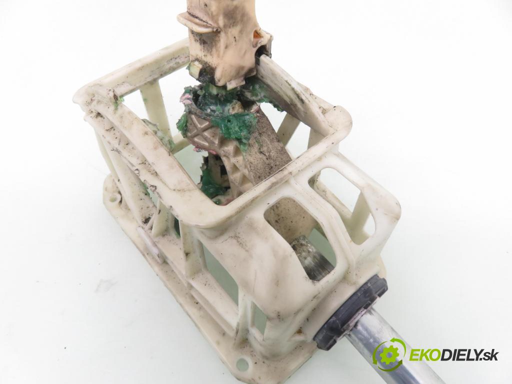 OPEL ASTRA G liftback (T98) HB 2001 55,00 1.7 DTI 16V - Y 17 DT 1686,00 ZVEDÁK: 90523924 ; 8026582301