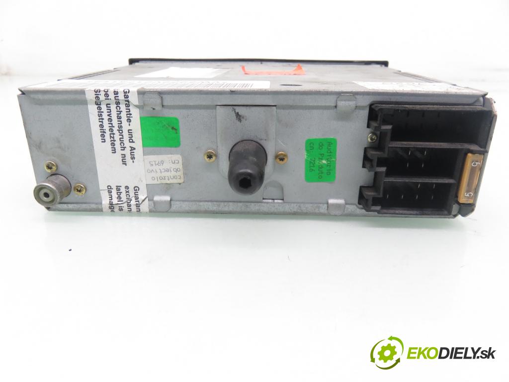 VW PASSAT B5 (3B2) SEDAN 1998 92,00 1.8 20V 125 - ADR 1781,00 RADIO Modul 3B0035152