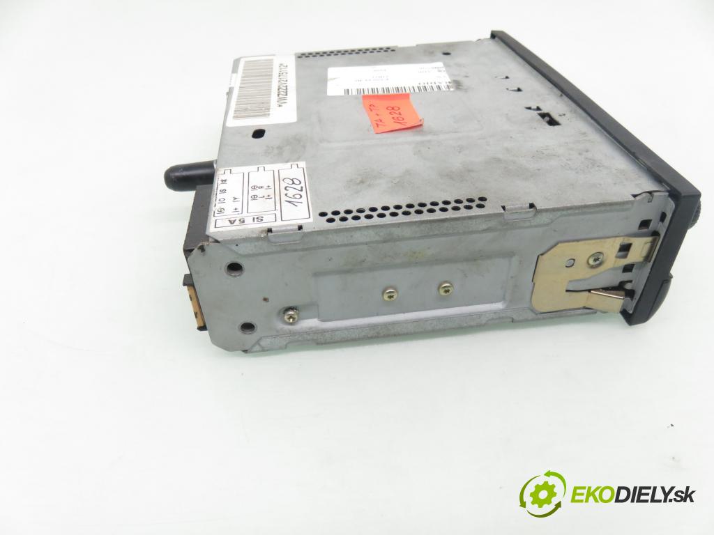 VW PASSAT B5 (3B2) SEDAN 1998 92,00 1.8 20V 125 - ADR 1781,00 RADIO Modul 3B0035152