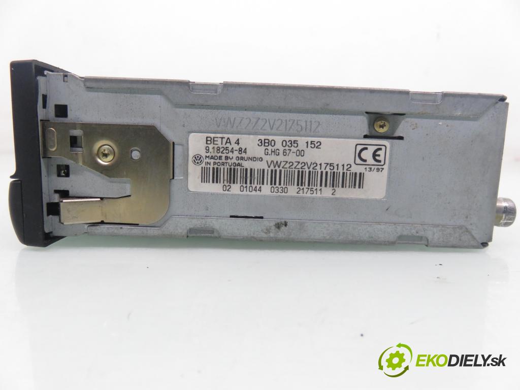 VW PASSAT B5 (3B2) SEDAN 1998 92,00 1.8 20V 125 - ADR 1781,00 RADIO Modul 3B0035152