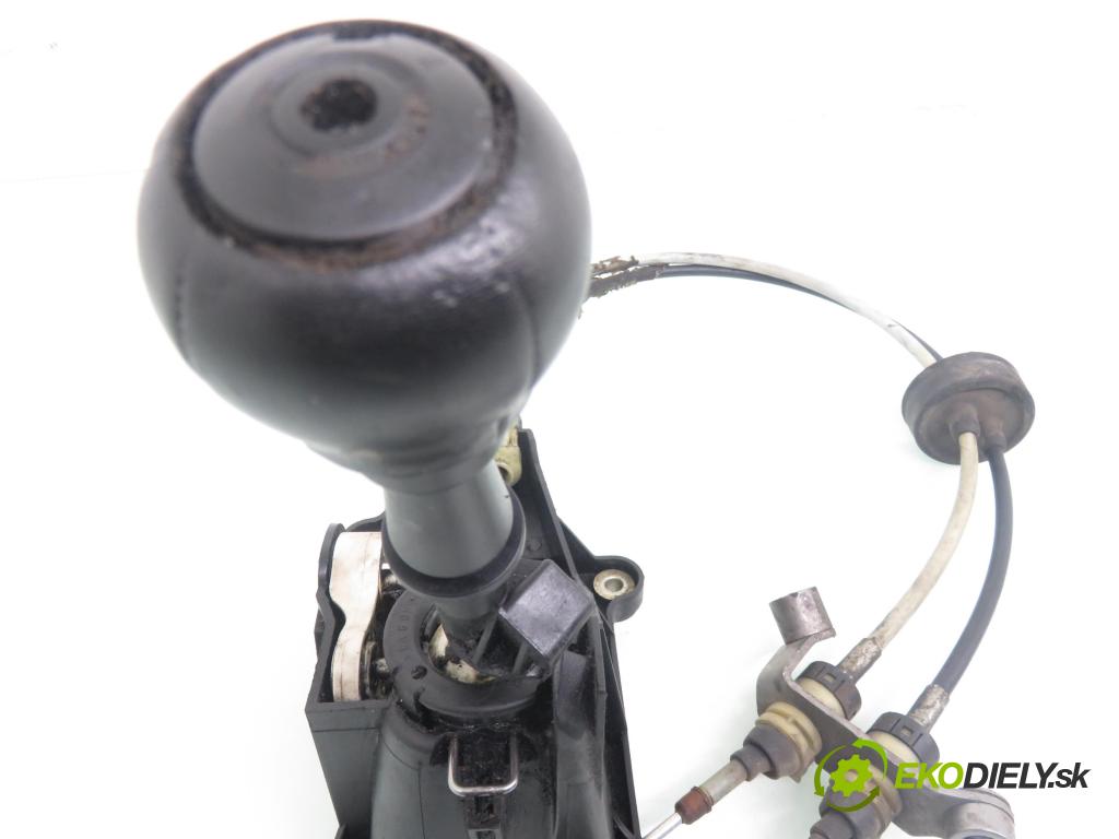 OPEL ZAFIRA A Nadwozie Wielkopojemne (MPV) (T98)  MINIVAN 2000 60,00 2.0 DI 16V - X 20 DTL 1995,00 ZVEDÁK: