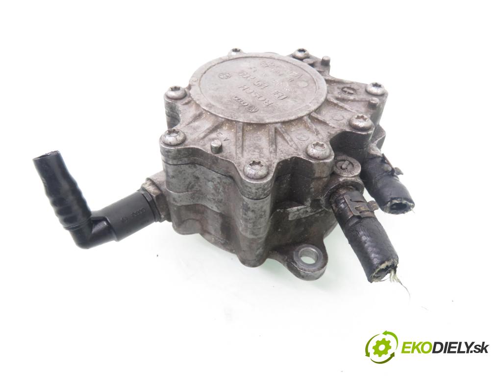 VW GOLF V (1K1) HB 2004 103,00 2.0 TDI 16V - BKD 1968,00 pumpa vakuová 03G145209