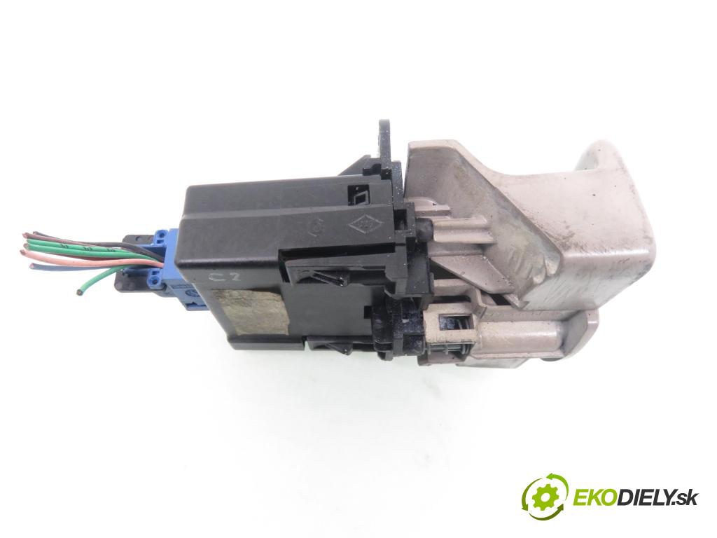 RENAULT VEL SATIS (BJ0_) HB 2002 133,00 3.0 dCi (BJ0S) - P9X 715 2958,00 vypínač brzdy MANUÁLNY: