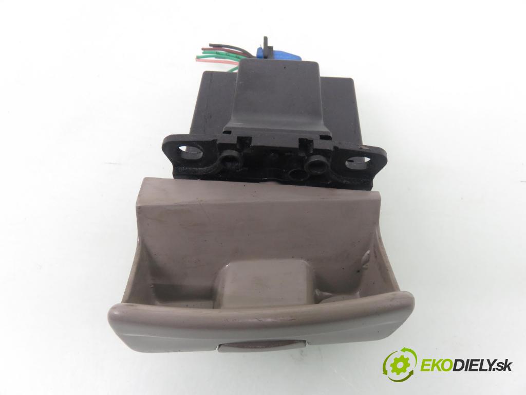 RENAULT VEL SATIS (BJ0_) HB 2002 133,00 3.0 dCi (BJ0S) - P9X 715 2958,00 vypínač brzdy MANUÁLNY: