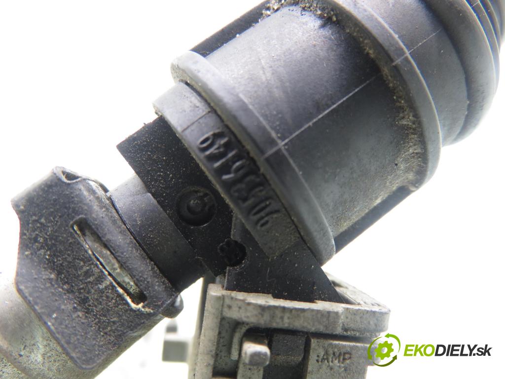 OPEL ASTRA G coupe (F07_) COUPE 2000 85,00 1.8 16V - X 18 XE1 1796,00 Lišta vstrekovacia 90536149 (Vstrekovacia lišta)