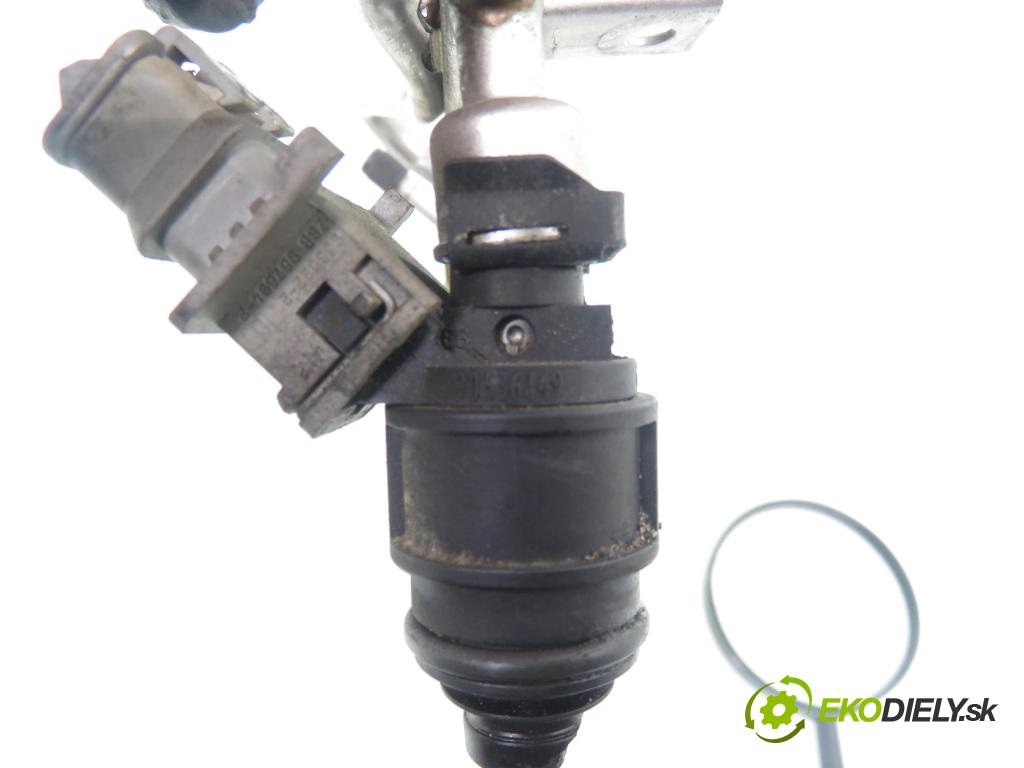 OPEL ASTRA G coupe (F07_) COUPE 2000 85,00 1.8 16V - X 18 XE1 1796,00 Lišta vstrekovacia 90536149 (Vstrekovacia lišta)