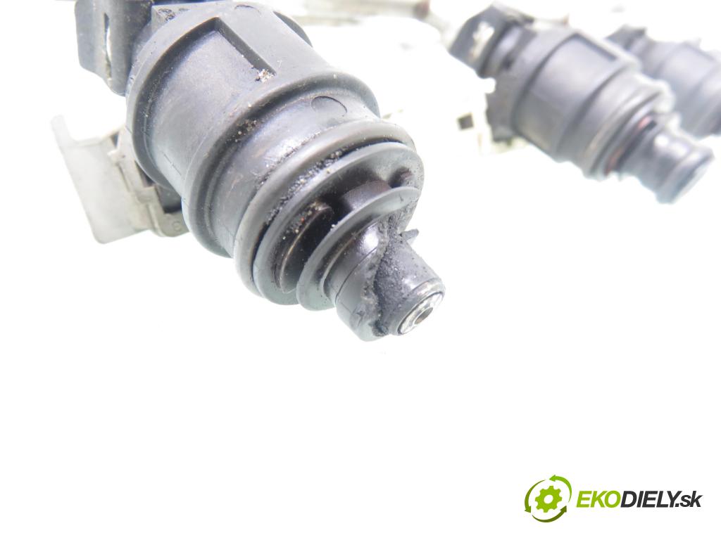 OPEL ASTRA G coupe (F07_) COUPE 2000 85,00 1.8 16V - X 18 XE1 1796,00 Lišta vstrekovacia 90536149 (Vstrekovacia lišta)