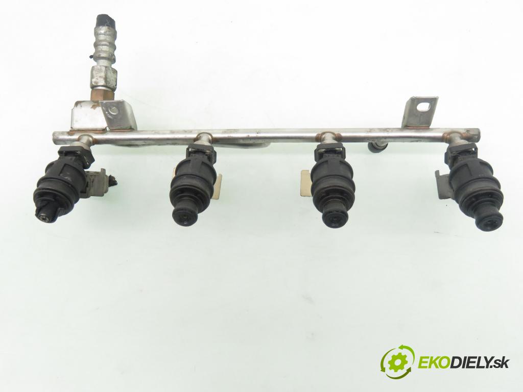 OPEL ASTRA G coupe (F07_) COUPE 2000 85,00 1.8 16V - X 18 XE1 1796,00 Lišta vstrekovacia 90536149 (Vstrekovacia lišta)