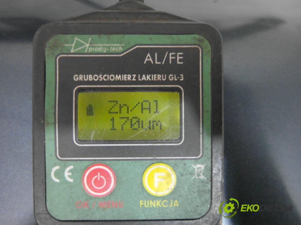 VOLVO V50 (MW) KOMBI 2005 100,00 2.0 D 136 - D 4204 T (PSA) 1997,00 blatník PP