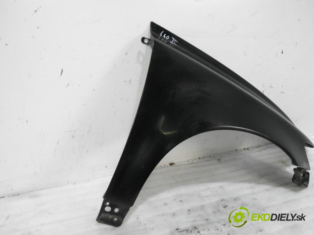 VOLVO S40 II (MS) SEDAN 2004 100,00 2.0 D - D 4204 T 1997,00 blatník PP