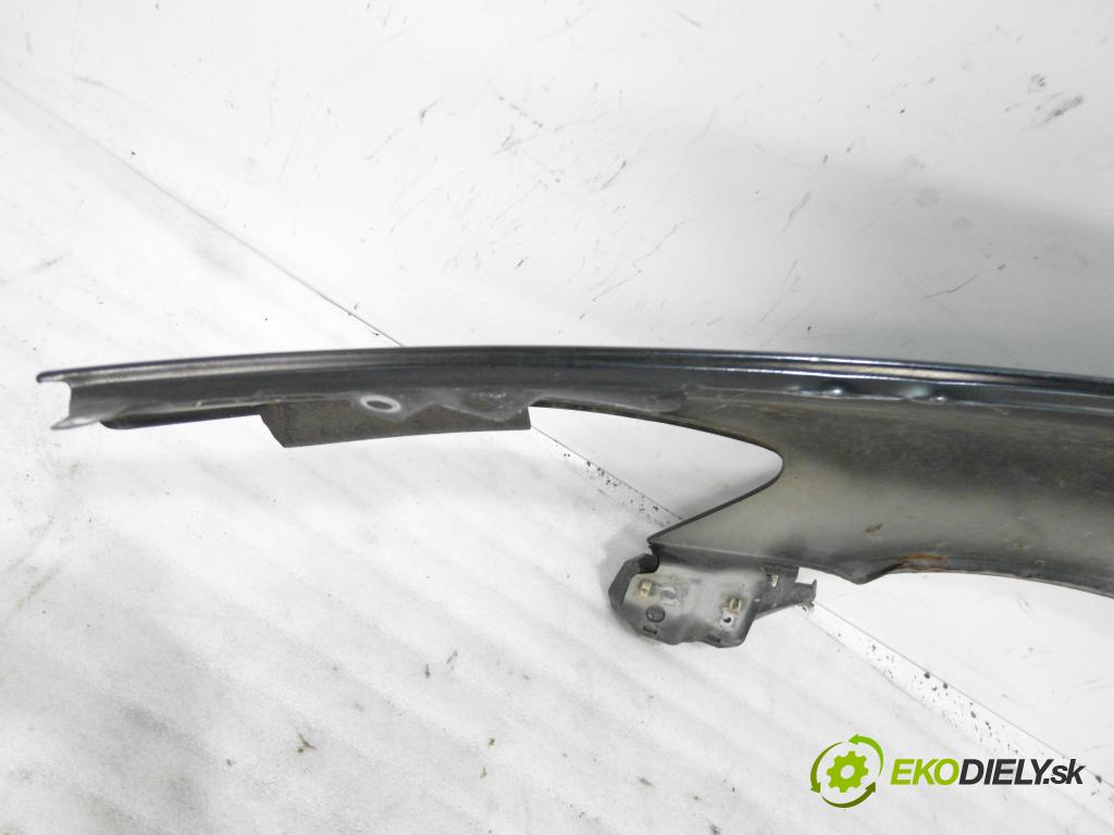 VOLVO S40 II (MS) SEDAN 2004 100,00 2.0 D - D 4204 T 1997,00 blatník PP