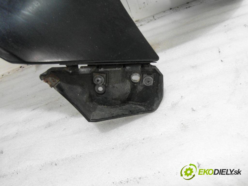 VOLVO S40 II (MS) SEDAN 2004 100,00 2.0 D - D 4204 T 1997,00 blatník PP