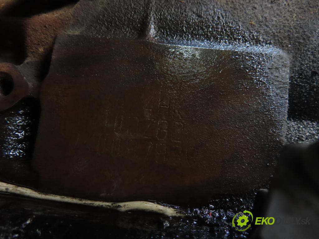 CITROEN C-CROSSER (EP_) SUV 2011 115,00 2.2 HDi 160 - 4HN (DW12MTED4) 2179,00 Motor DIESEL 4HK ; 4HN ; 10DZ82