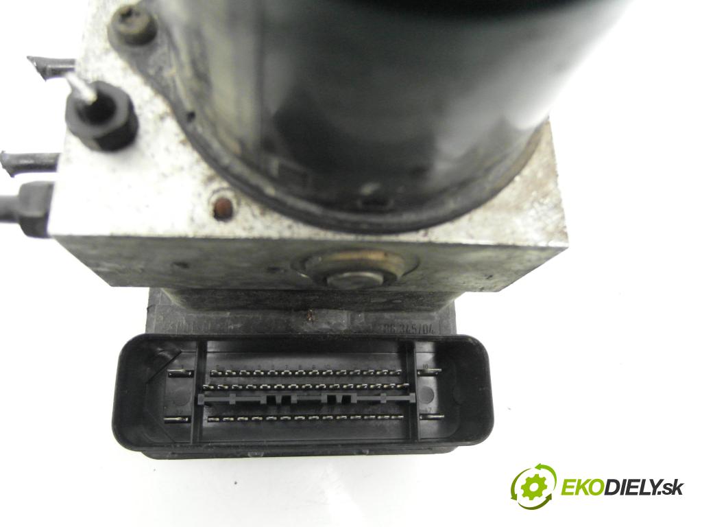 AUDI A3 (8L1) HB 2001 66,00 1.9 TDI 90 - ALH 1896,00 pumpa ABS 1C0907379E ; 10096003133 ; 1J0614517E (Pumpa ABS)