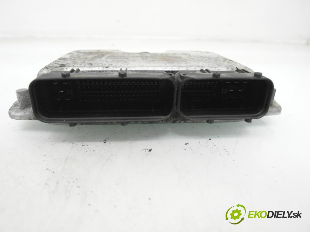 AUDI A3 (8L1) HB 2001 66,00 1.9 TDI 90 - ALH 1896,00 řídící jednotka motora 038906012BB ; 0281010123 ; 28SA4232