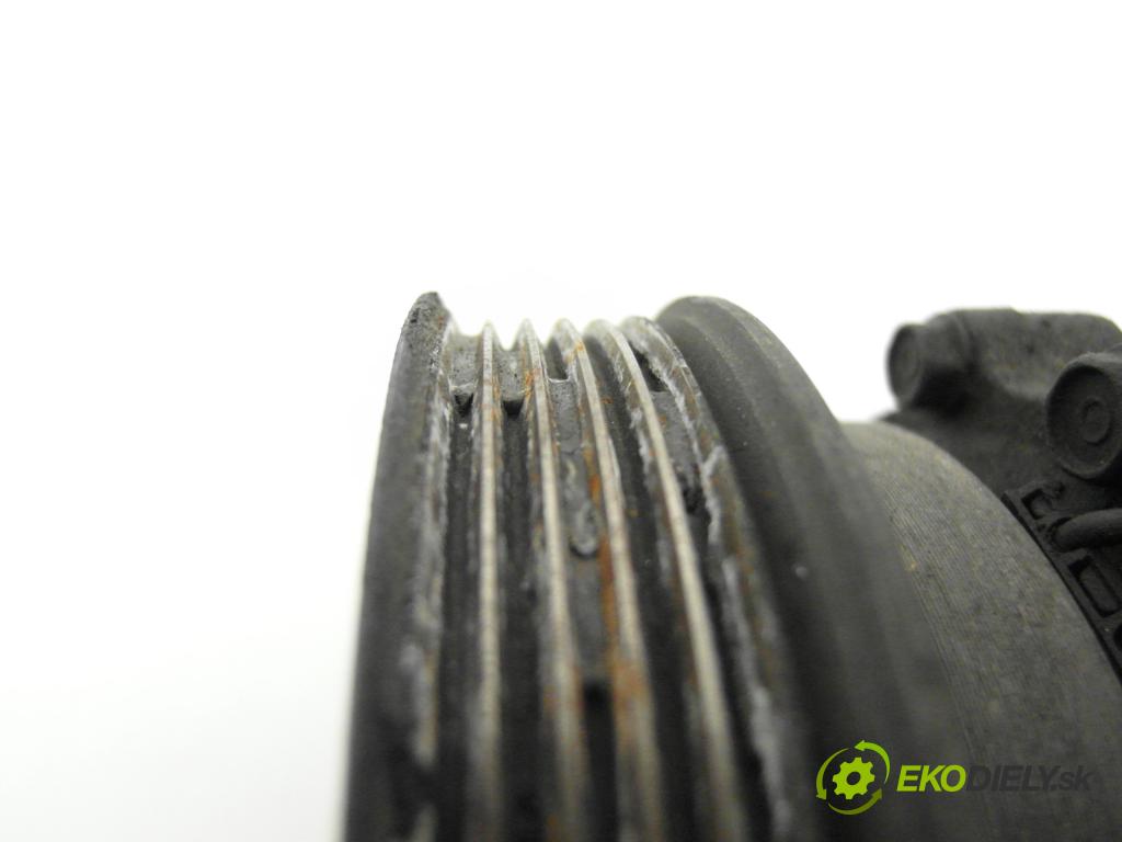 RENAULT CLIO II (BB_, CB_) HB 2002 48,00 1.5 dCi 65 - K9K 704 1461,00 KOMPRESOR: klimatizácie 7700273801 ; 8D6V12 (Kompresor klimatizácie)