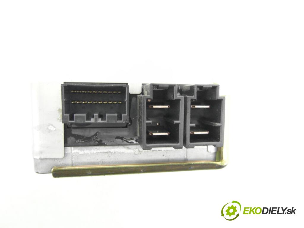 RENAULT CLIO II (BB_, CB_) HB 2002 48,00 1.5 dCi 65 - K9K 704 1461,00 serv/podporovanie elektrické 6900000319 ; 8200091805 ; 8200222352