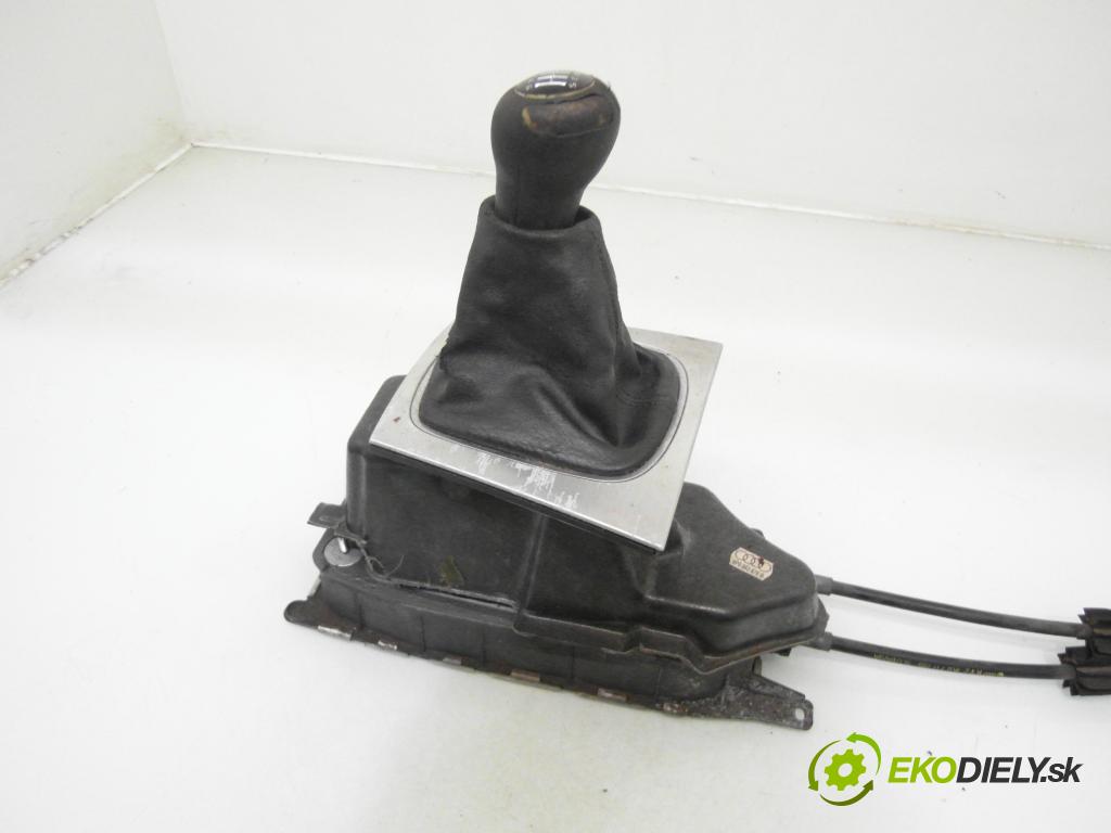 AUDI A3 (8P1) HB 2004 103,00 2.0 TDI PD 16V 140 1968,00 ZVEDÁK: 8P0863876B