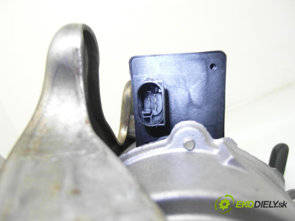 RENAULT SCENIC II (JM0/1_) MINIVAN 2005 78,00 1.5 dCi 106 - K9K 732 1461,00 serv/podporovanie elektrické 8200035272 ; 50300389