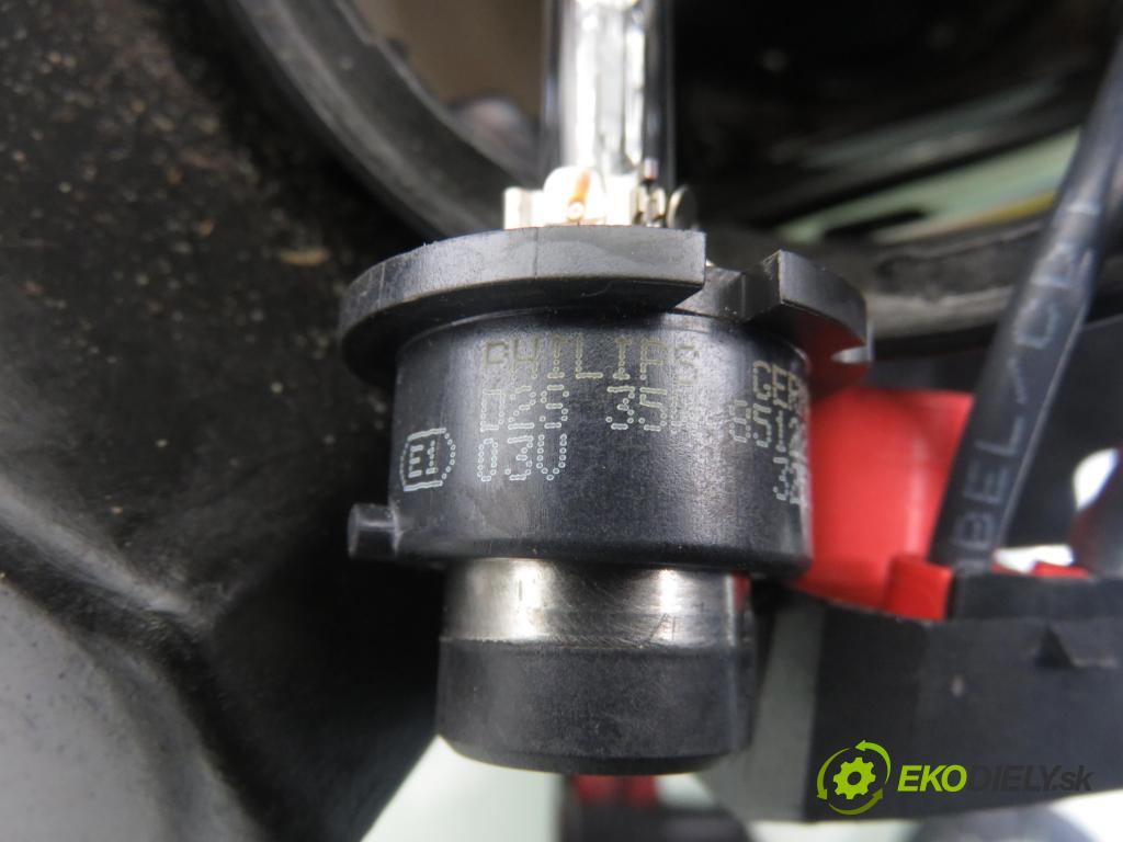 OPEL VECTRA B Kombi (J96) KOMBI 2001 92,00 2.2 DTI 16V - Y 22 DTR 2172,00 světlo LP 0301179271 ; 307329073