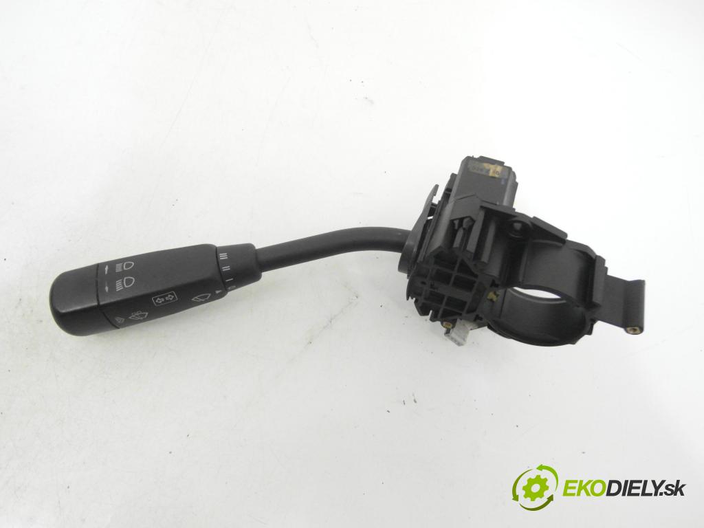 MERCEDES-BENZ KLASA A (W168) HB 1998 66,00 1.7 CDI 90 1689,00 / páčka ľavá strana 1685450110