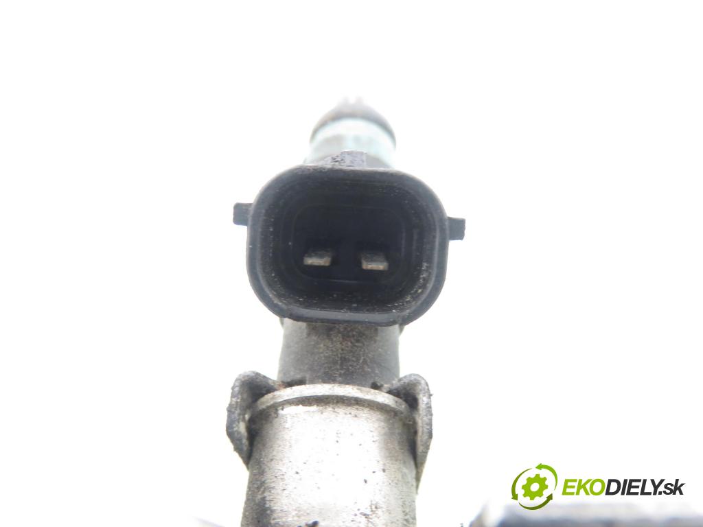 AUDI A4 Avant (8E5, B6) KOMBI 2002 96,00 2 - ALT 1984,00 lišta vstřikovací 06B133551K ; 0280160575 (Vstřikovací lišta)