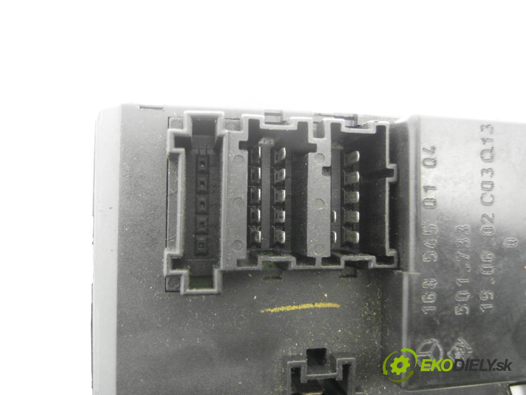 MERCEDES-BENZ KLASA A (W168) HB 1998 66,00 1.7 CDI 90 1689,00 prepínač svetlá 1685450104 ; 501733