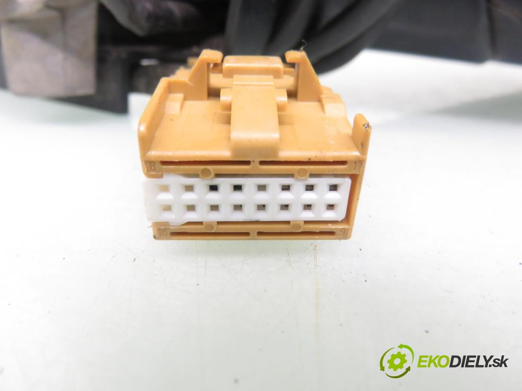 AUDI A4 (8E2, B6) SEDAN 2002 96,00 2.0 20V 130 - ALT 1984,00 Spätné zrkadlo