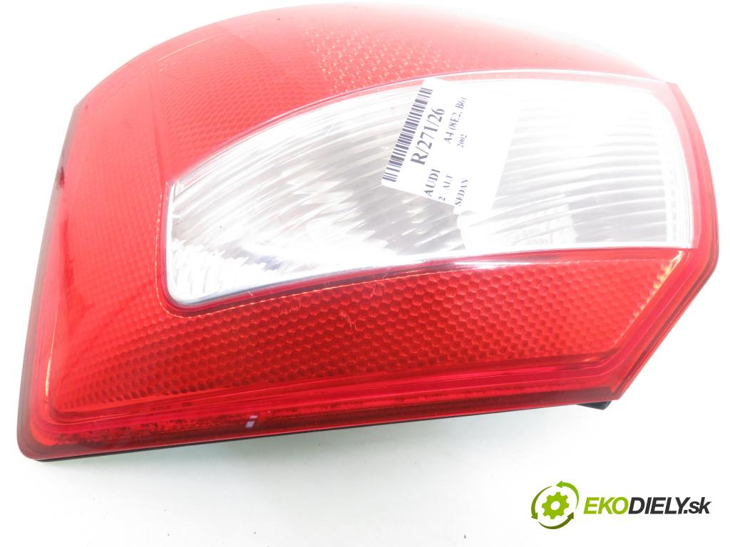 AUDI A4 (8E2, B6) SEDAN 2002 96,00 2.0 20V 130 - ALT 1984,00 světlo pravé zadní 8E0945096