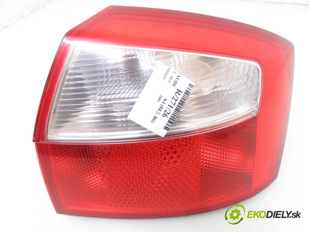 AUDI A4 (8E2, B6) SEDAN 2002 96,00 2.0 20V 130 - ALT 1984,00 Svetlo pravé zadné 8E0945096