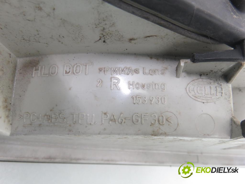 AUDI A4 (8E2, B6) SEDAN 2002 96,00 2.0 20V 130 - ALT 1984,00 Svetlo pravé zadné 8E0945096