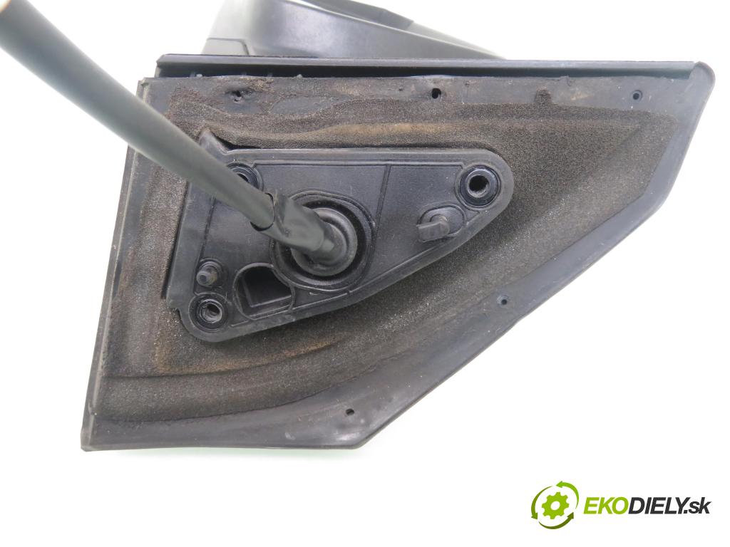 TOYOTA AVENSIS Kombi (_T25_) KOMBI 2005 120,00 2.4 (AZT251_) - 2AZ-FSE 2362,00 zpětné zrcátko LE