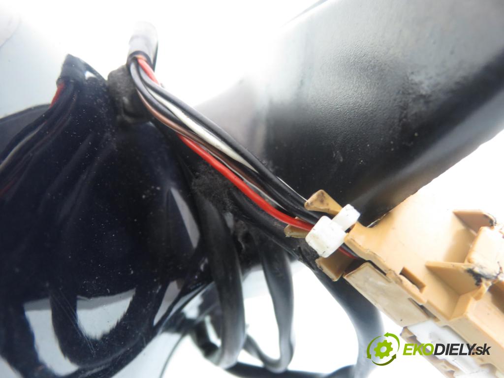 AUDI A4 (8E2, B6) SEDAN 2002 96,00 2.0 20V 130 - ALT 1984,00 Spätné zrkadlo LE