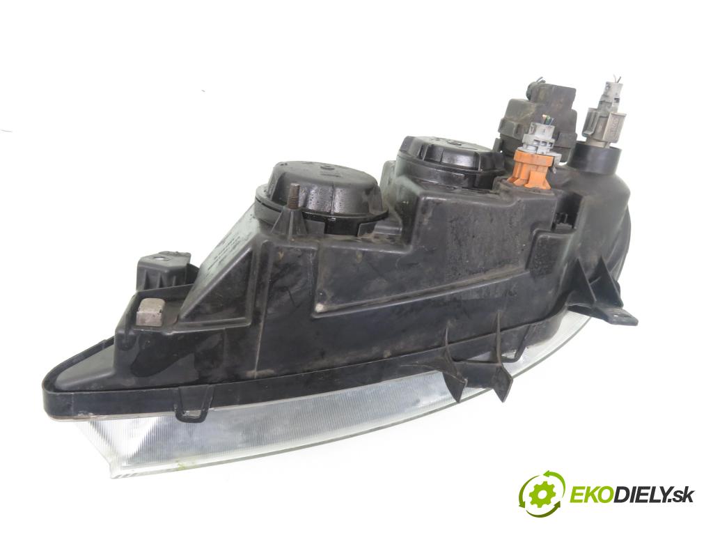 RENAULT MEGANE I (BA0/1_) LIFTBACK 1999 79,00 1.6 16V 107 - K4M 708 1598,00 Svetlo PP 087462