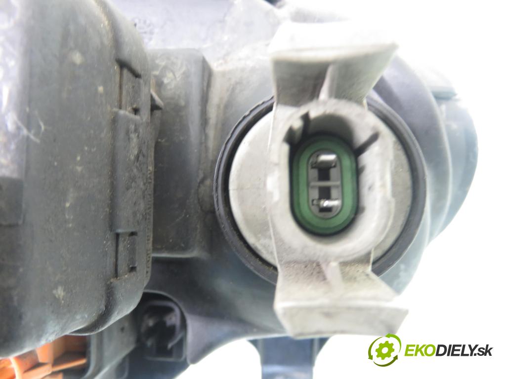 RENAULT MEGANE I (BA0/1_) LIFTBACK 1999 79,00 1.6 16V 107 - K4M 708 1598,00 Svetlo PP 087462