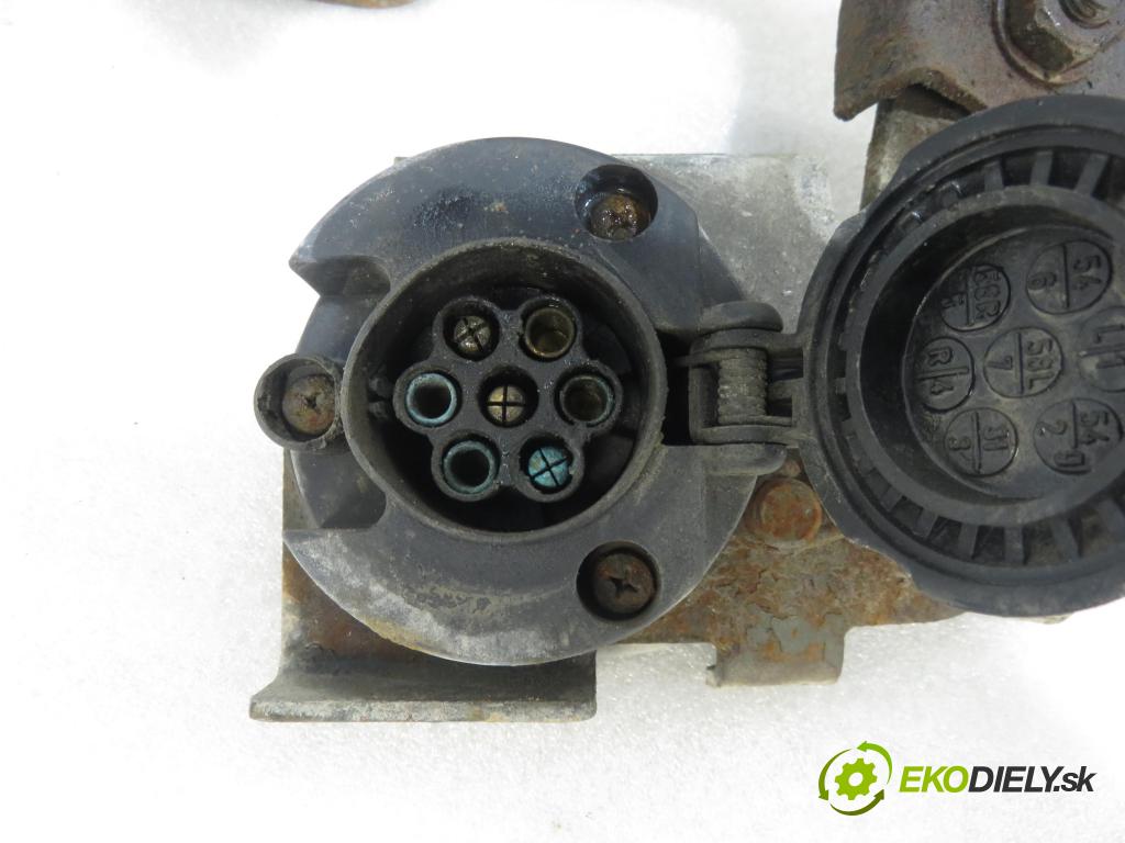 BMW 3 (E46) SEDAN 1999 100,00 320 d 136 - M47 D20 (204D1) 1951,00 Hák