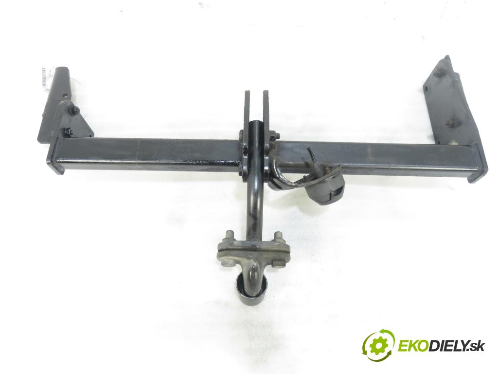 VOLVO V40 Kombi (645) KOMBI 1999 66,00 1.9 TD 90 - D 4192 T 1870,00 Hák