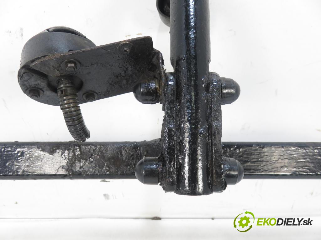 AUDI A3 (8L1) HB 2001 66,00 1.9 TDI 90 - ALH 1896,00 Hák