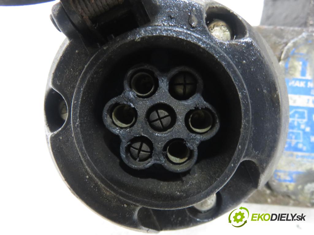 AUDI A3 (8L1) HB 2001 66,00 1.9 TDI 90 - ALH 1896,00 Hák