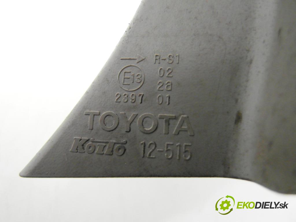 TOYOTA COROLLA (_E12_) SEDAN 2007 66,00 1.4 D-4D 90 - 1ND-TV 1364,00 Svetlo pravé zadné 12515