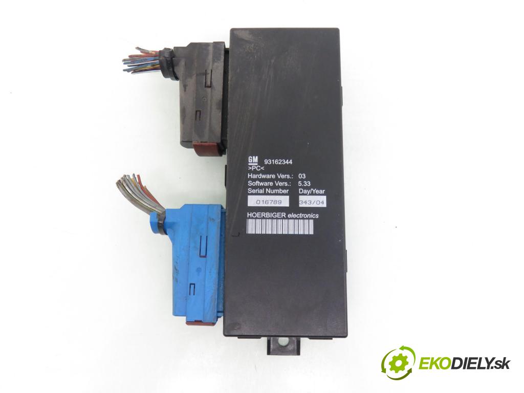 OPEL TIGRA TwinTop (X04) CABRIO 2005 66,00 1.4 - Z 14 XEP 1364,00 riadiaca jednotka / MODUL INNE: 93162344
