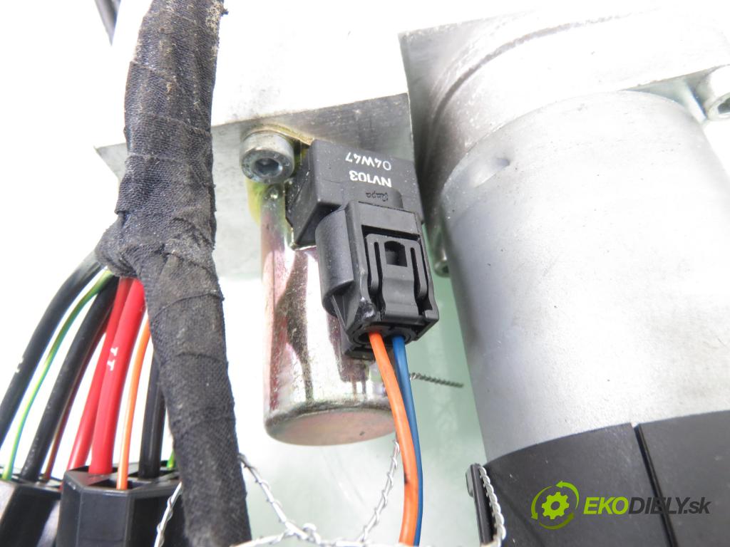 OPEL TIGRA TwinTop (X04) CABRIO 2005 66,00 1.4 - Z 14 XEP 1364,00 Motor otvárania strechy 93162375