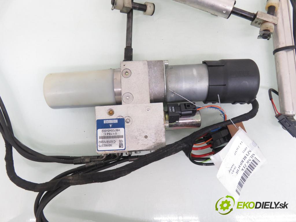 OPEL TIGRA TwinTop (X04) CABRIO 2005 66,00 1.4 - Z 14 XEP 1364,00 Motor otvárania strechy 93162375