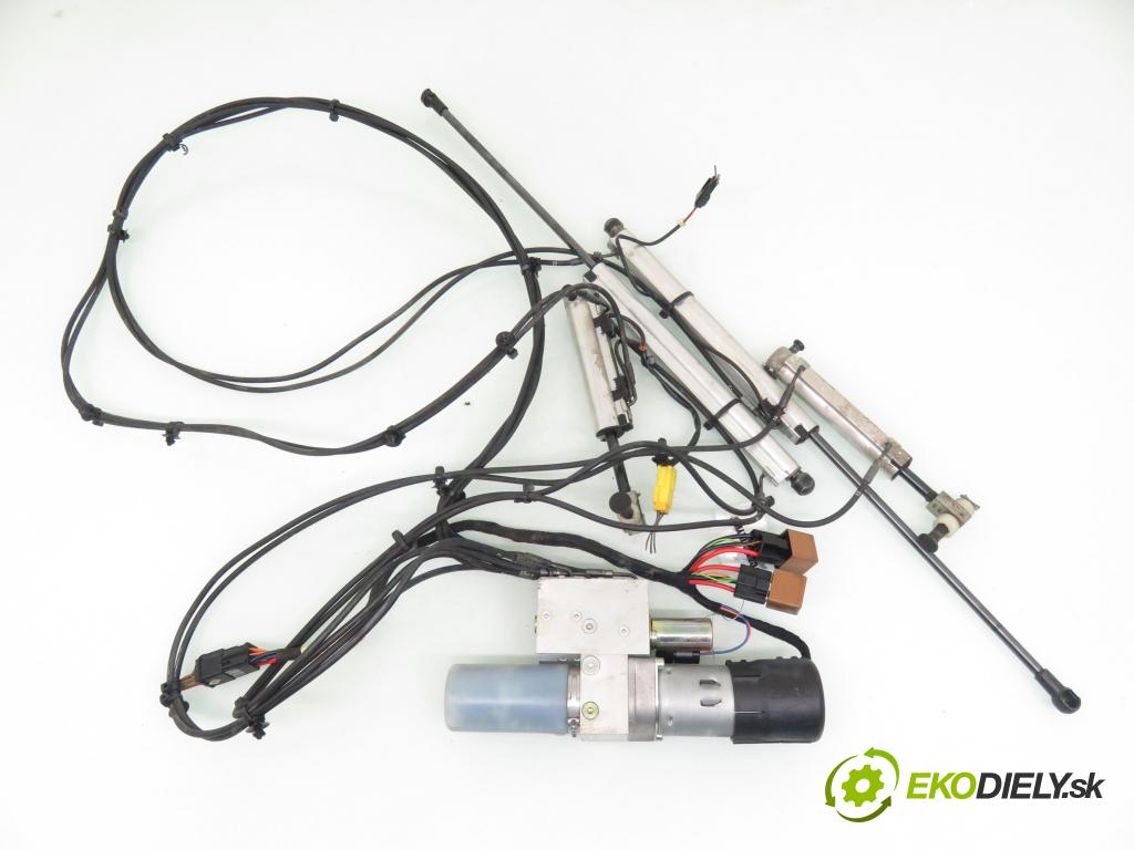 OPEL TIGRA TwinTop (X04) CABRIO 2005 66,00 1.4 - Z 14 XEP 1364,00 Motor otvárania strechy 93162375