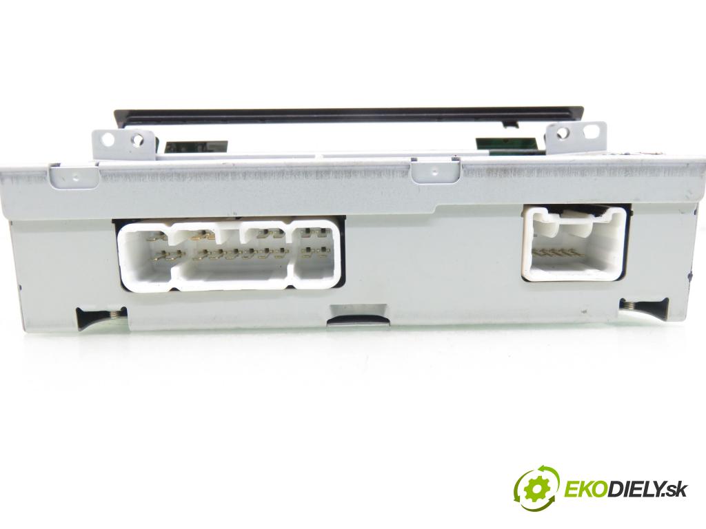 TOYOTA YARIS (_P1_) HB 2005 64,00 1.3 VVTi 87 - 2SZ-FE 1298,00 ZOBRAZIT: 861100D040