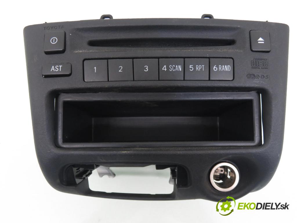 TOYOTA YARIS (_P1_) HB 2005 64,00 1.3 VVTi 87 - 2SZ-FE 1298,00 RADIO CD 861200D140
