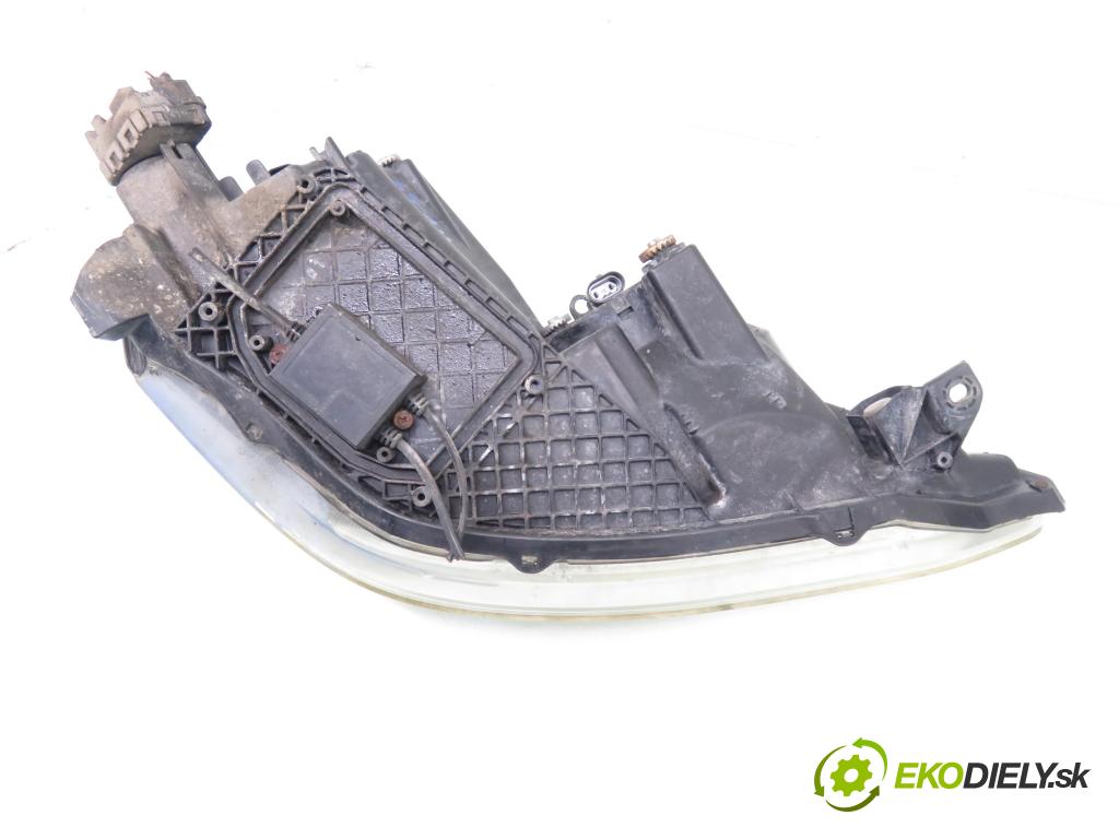 TOYOTA AVENSIS VERSO (_M2_) MINIVAN 2004 85,00 2.0 D (CLM20_) - 1CD-FTV 1995,00 Svetlo LP