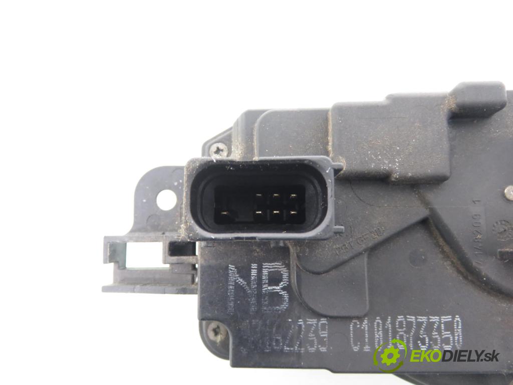 OPEL TIGRA TwinTop (X04) CABRIO 2005 66,00 1.4 - Z 14 XEP 1364,00 zámok C101873350 ; 93162239